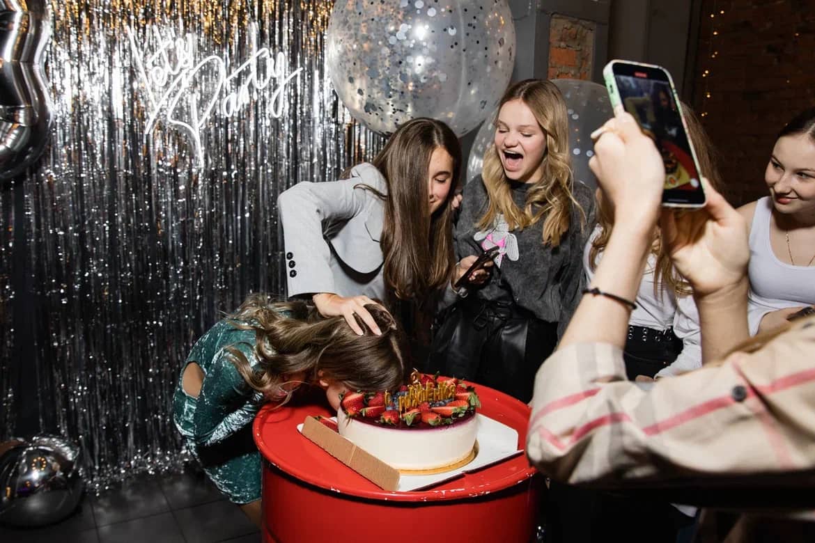 Аренда лофта для дня рождения в Москве exitloft